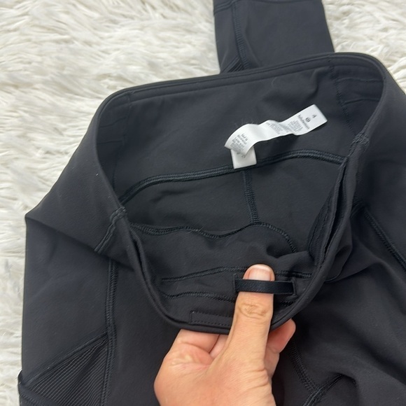Lululemon Speed Up Tight *Mesh 28" Black - Picture 3 of 5